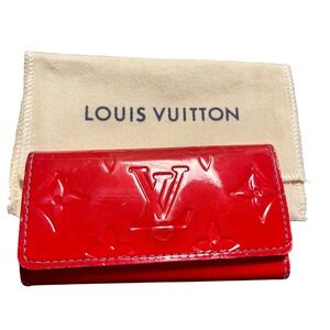 Authentic Louis Vuitton Red Vernis 4 Ring Key Holder Project